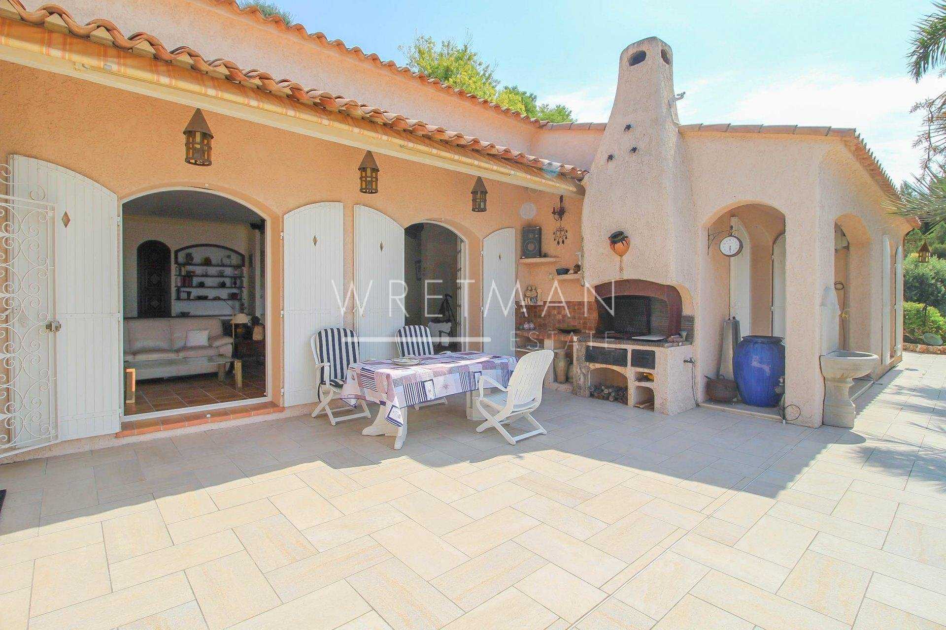 House in Menton, Provence-Alpes-Cote d'Azur 11680852