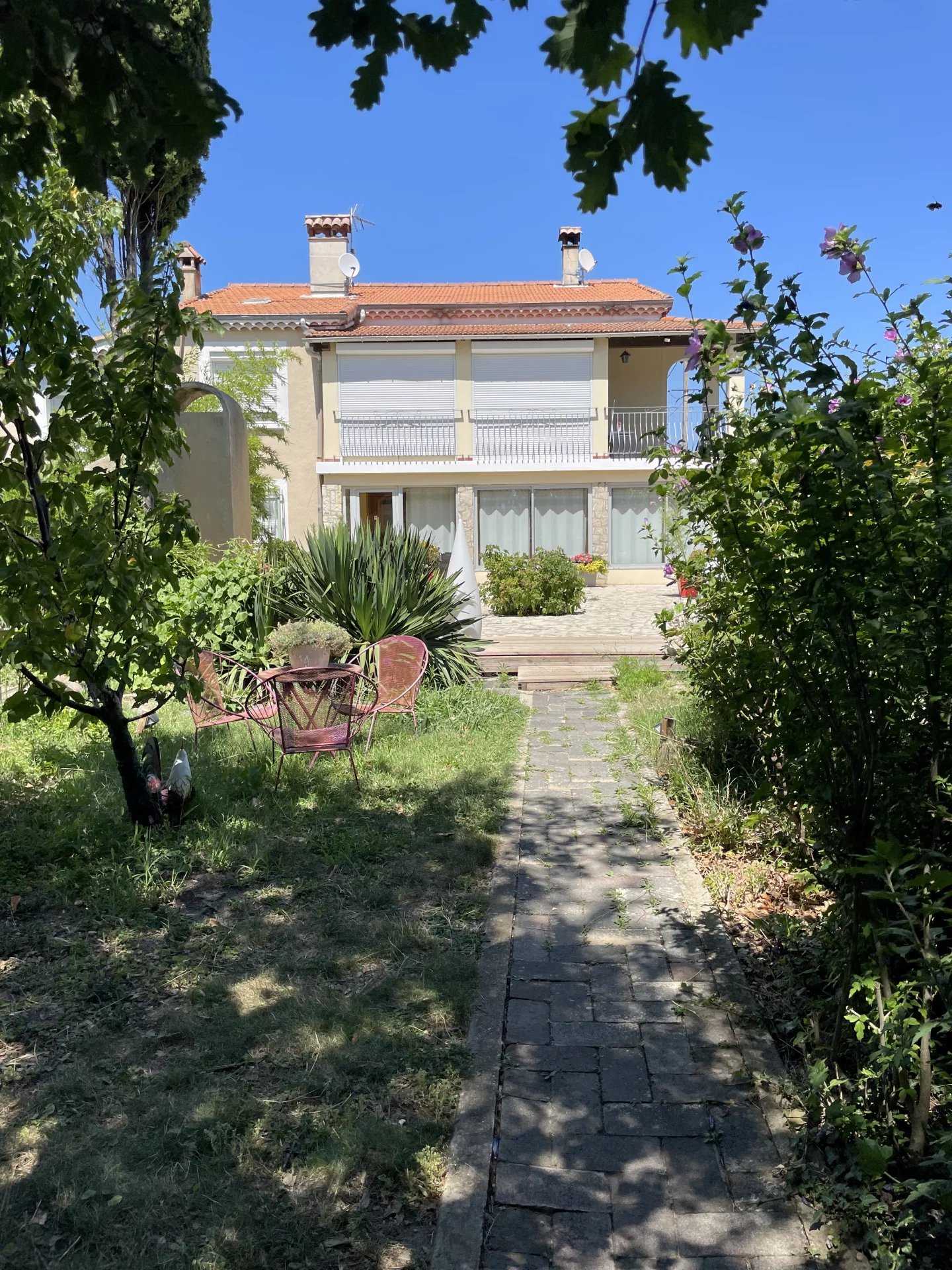Talo sisään Montélimar, Drôme 11680855