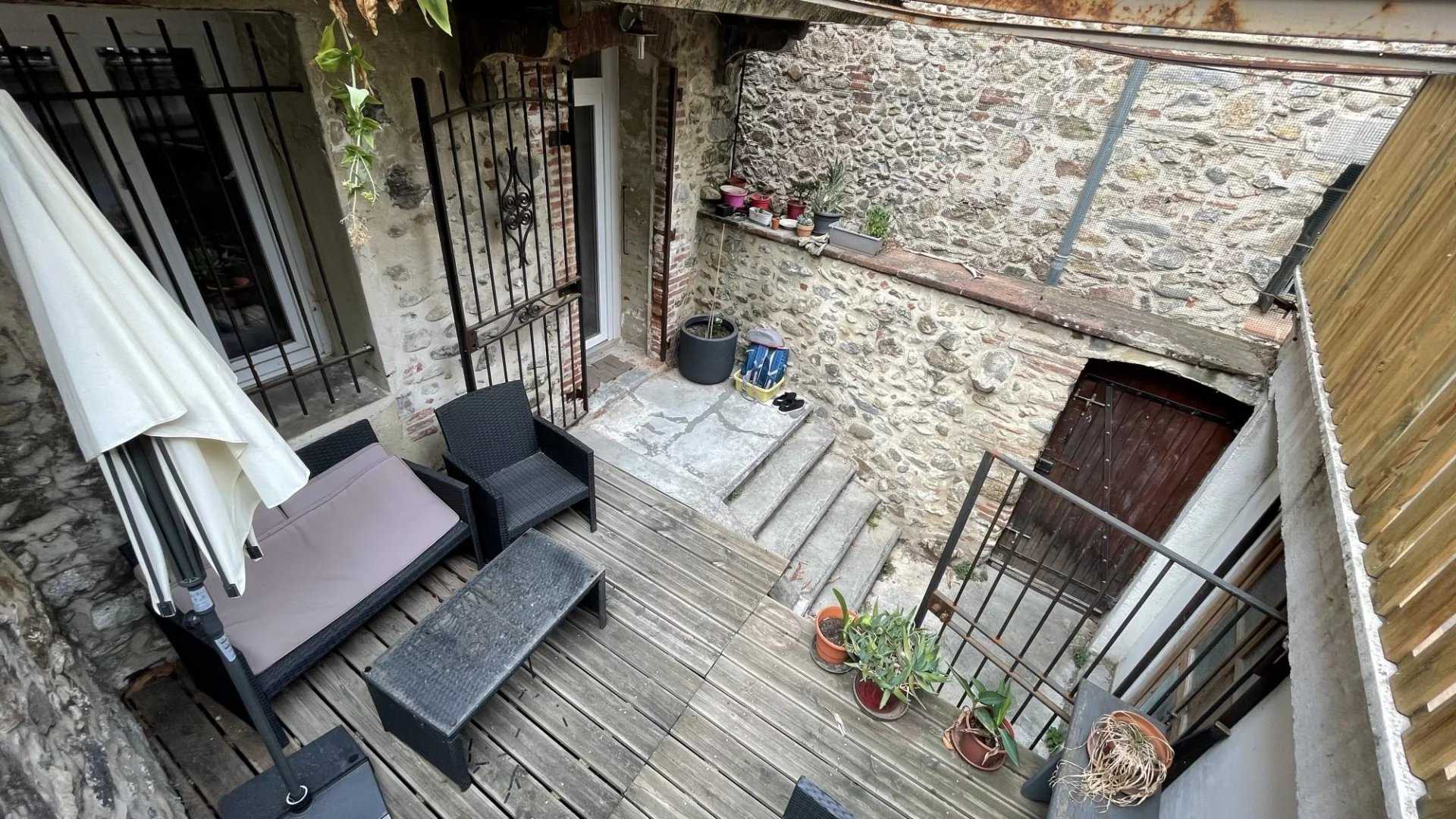 Condominium in Céret, Pyrénées-Orientales 11680887
