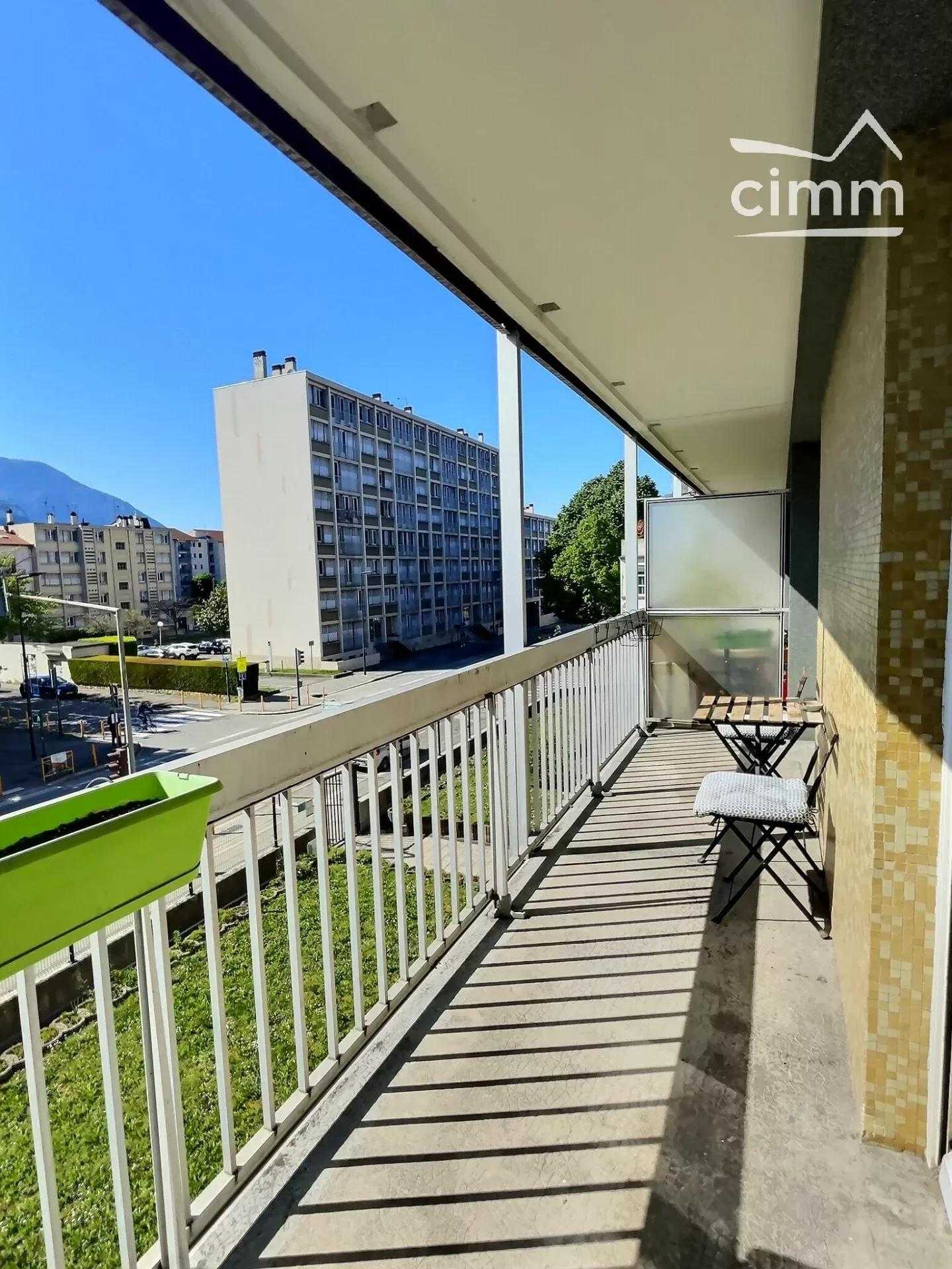 Condominio en Grenoble, Auvernia-Ródano-Alpes 11680899