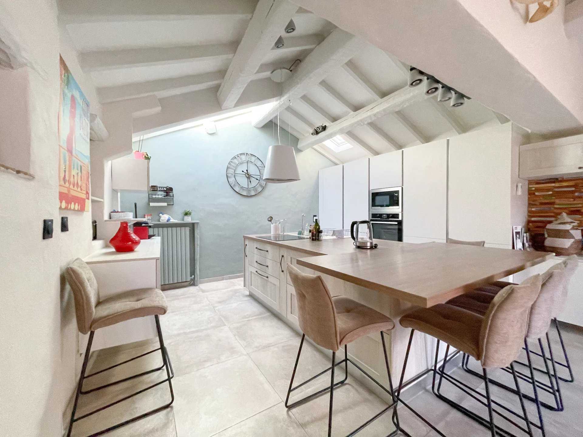 casa en Roquebrune, Provenza-Alpes-Costa Azul 11680916
