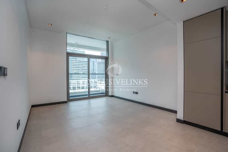 Condominium in Dubai, Dubayy 11681370