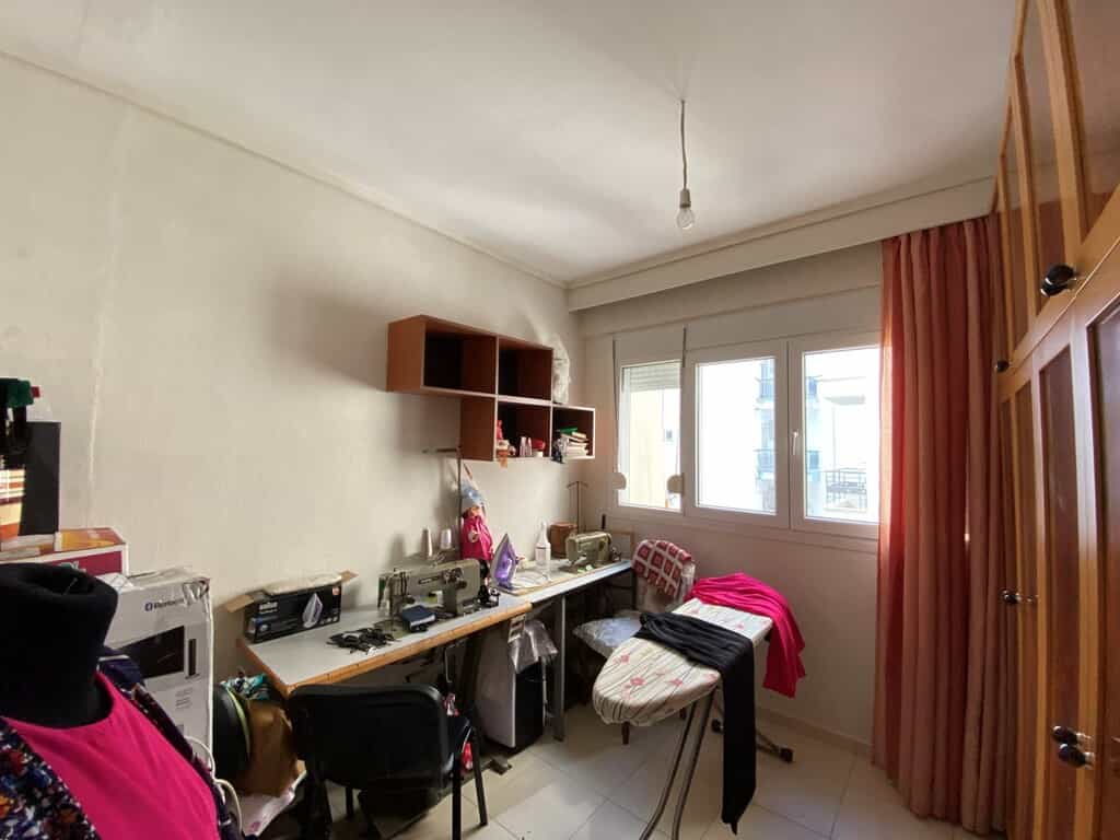 公寓 在 Stavroupoli,  11681653