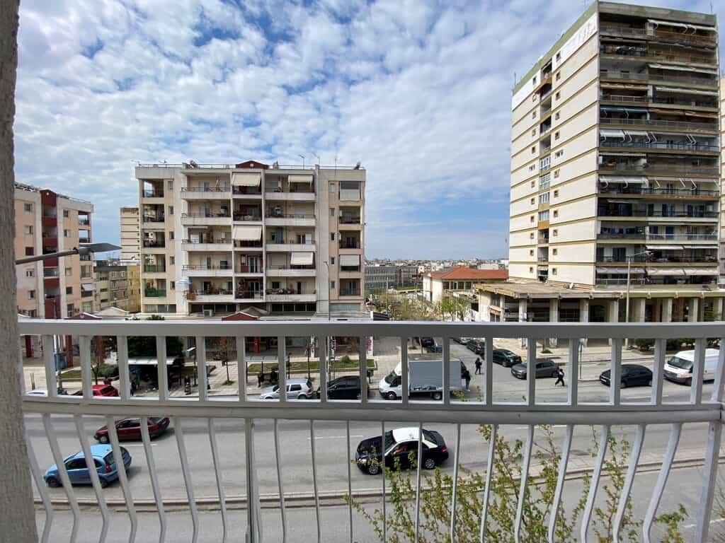 Condominium in Thessaloniki, Kentriki Makedonia 11681683