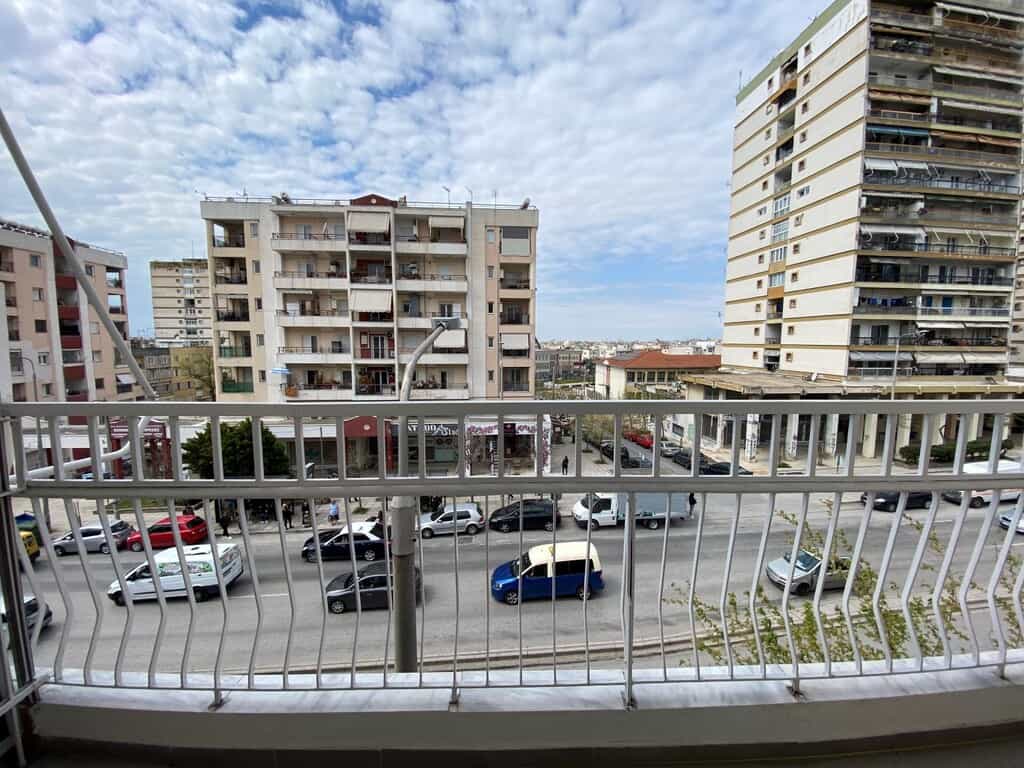 Eigentumswohnung im Thessaloniki, Kentriki Makedonia 11681685