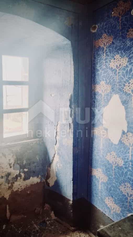 房子 在 乌林杰, 滨海边疆区-山区祖帕尼娅 11681943