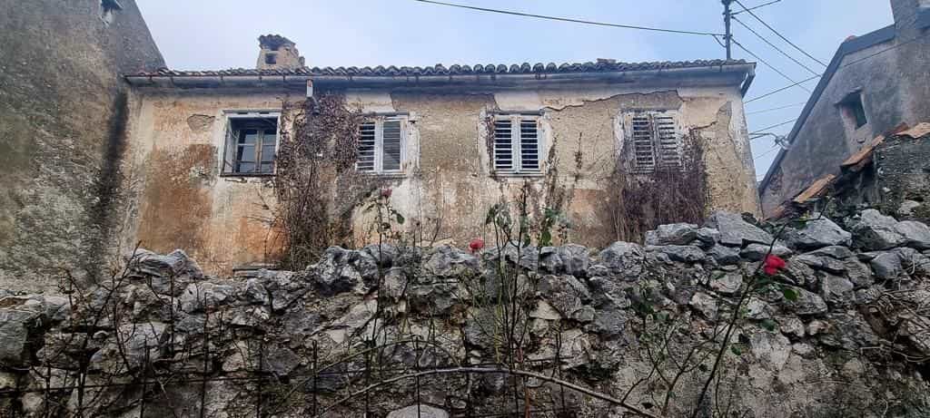 Rumah di urinj, Primorsko-Goranska Zupanija 11681943