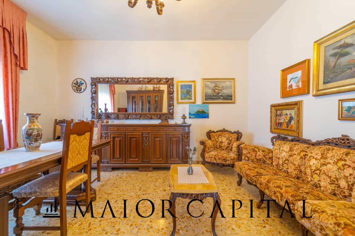 Rumah di Golfo Aranci, Sardinia 11682350