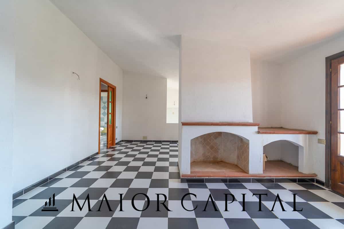 Rumah di Golfo Aranci, Sardinia 11682350