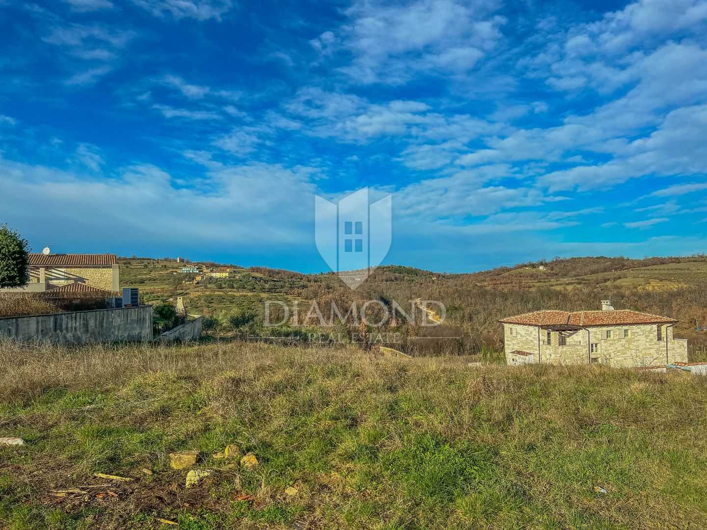 Γη σε Momjan, Istria County 11683225
