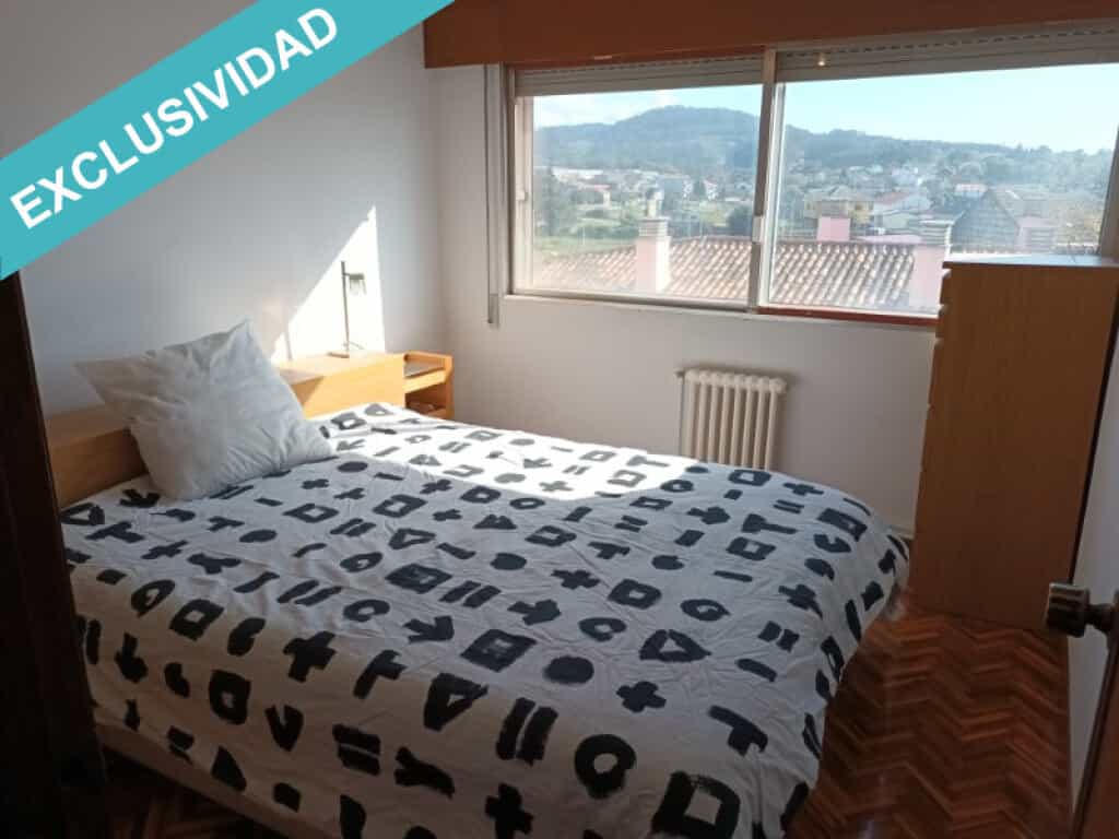 Condominium in Vilagarcía de Arousa, Galicia 11683301