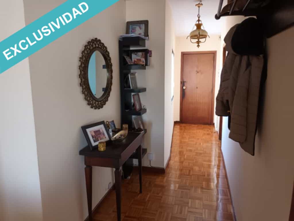 Condominio nel Vilagarcía de Arousa, Galicia 11683301