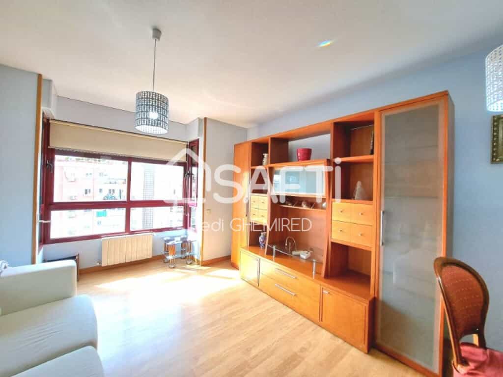 Condominium in Tetuan, Madrid 11683304