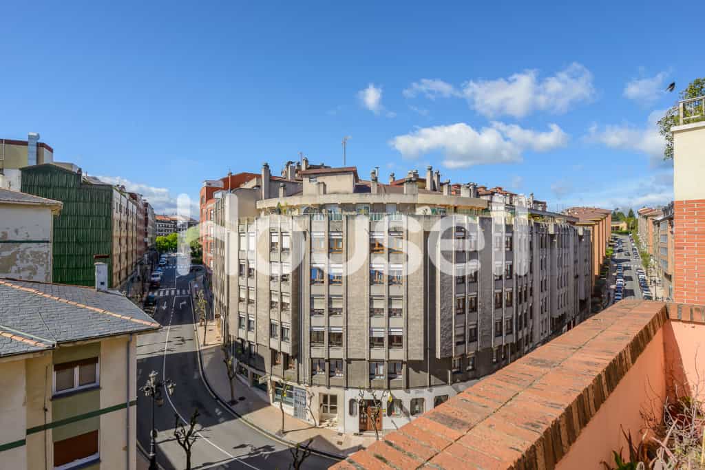 Condominium in Oviedo, Principado de Asturias 11683337