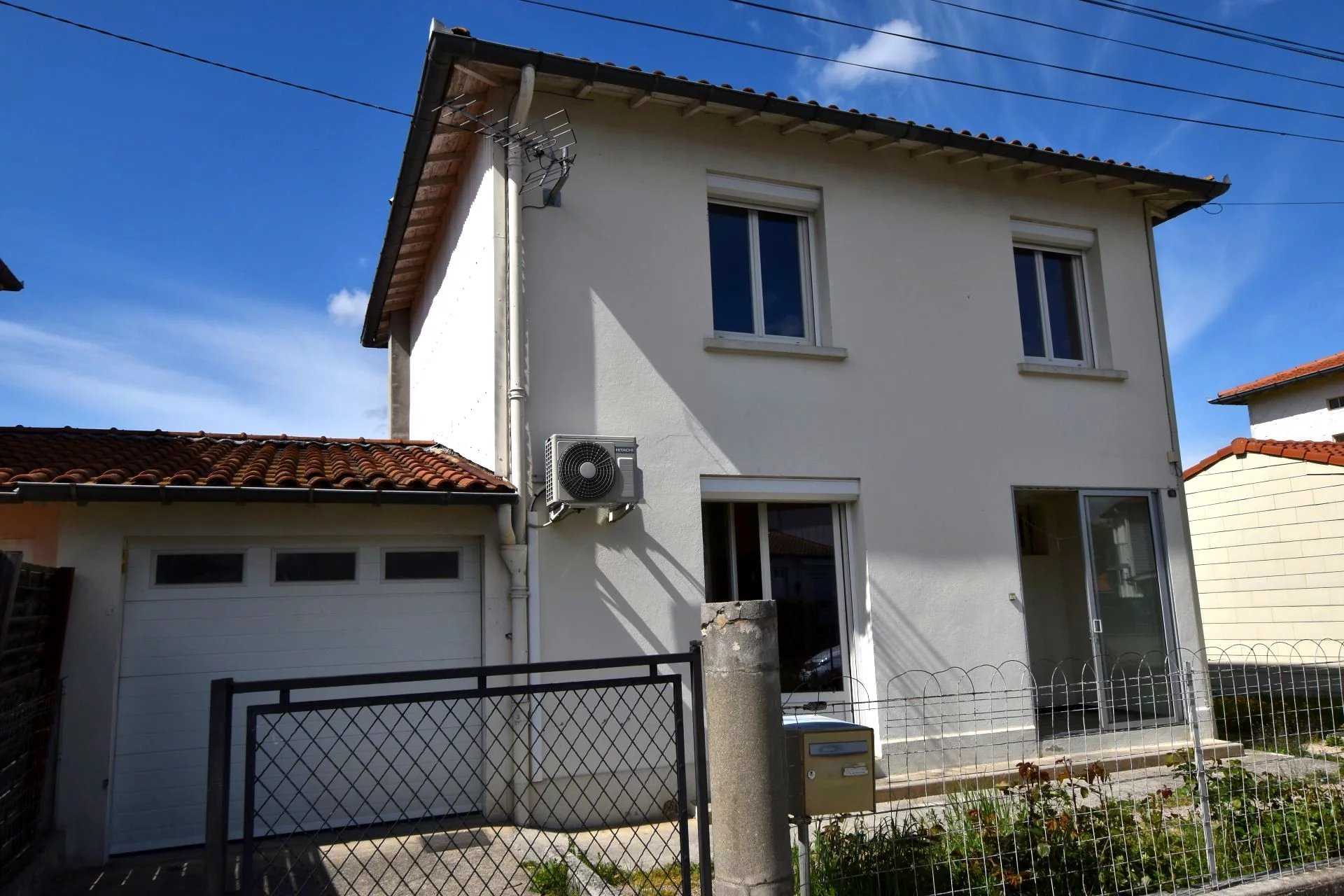 rumah dalam Lavelanet, Ariège 11683386