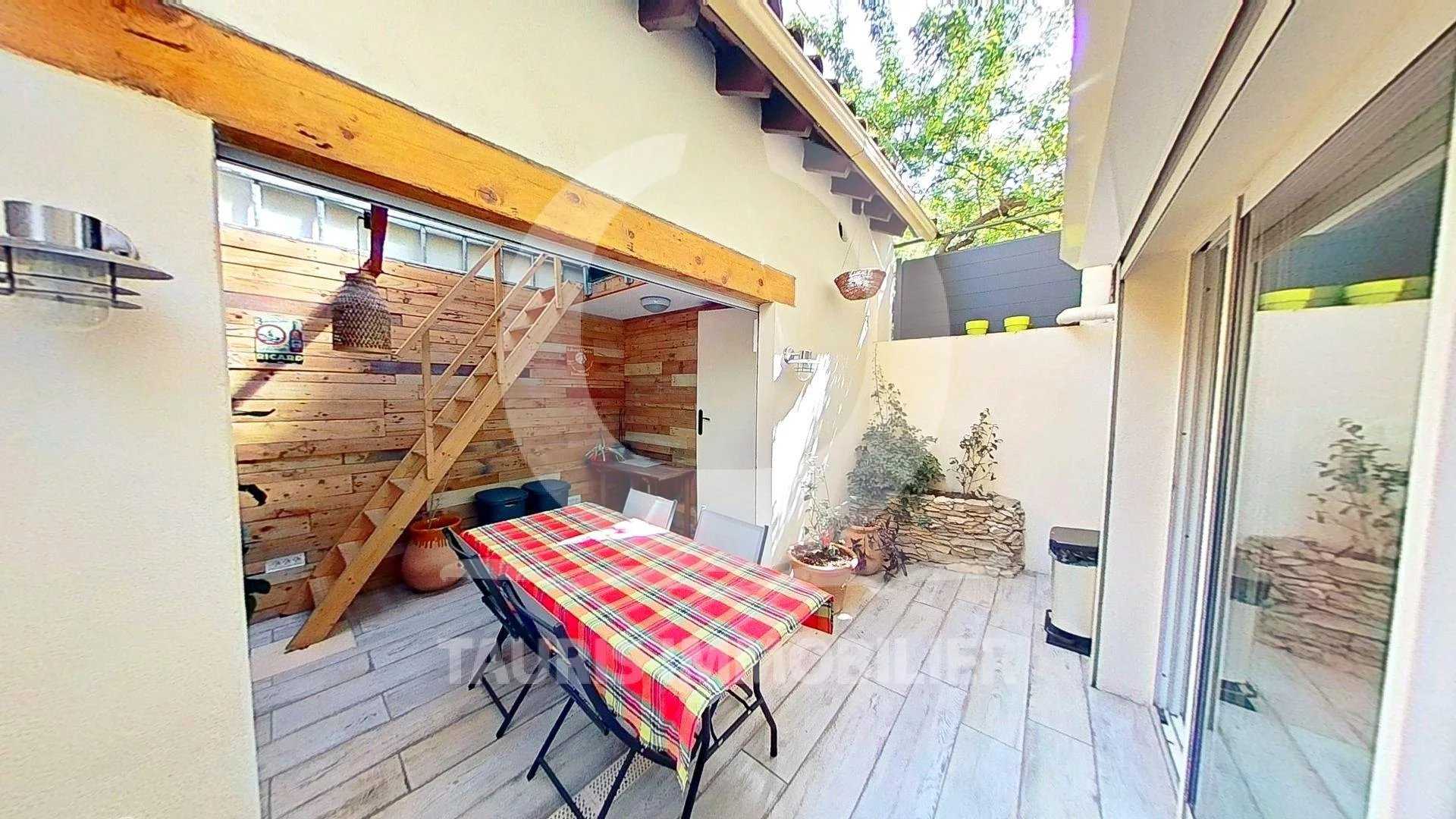 Condominium in Saint-Jerome, Provence-Alpes-Cote d'Azur 11683389