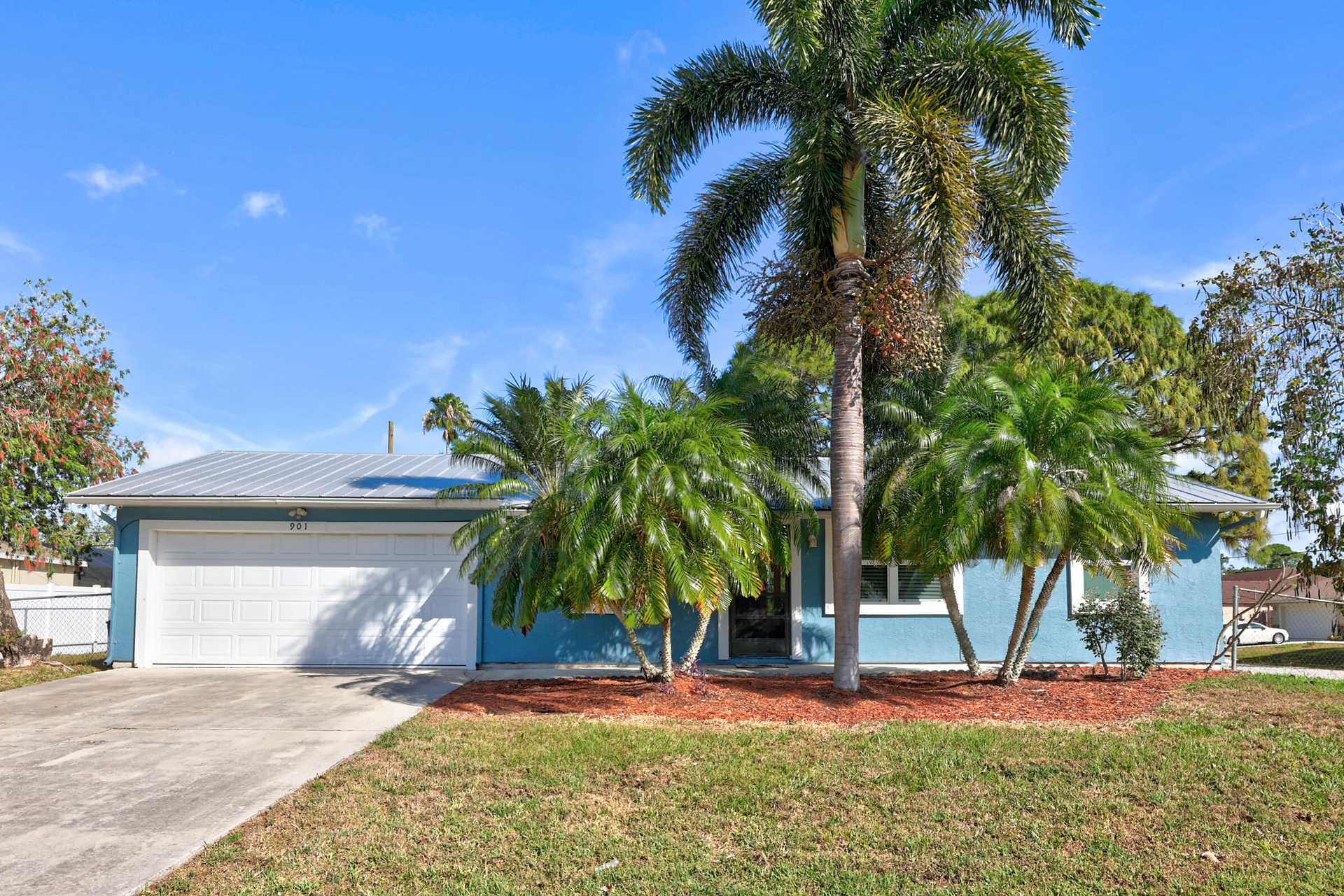 House in Port St. Lucie, Florida 11683422