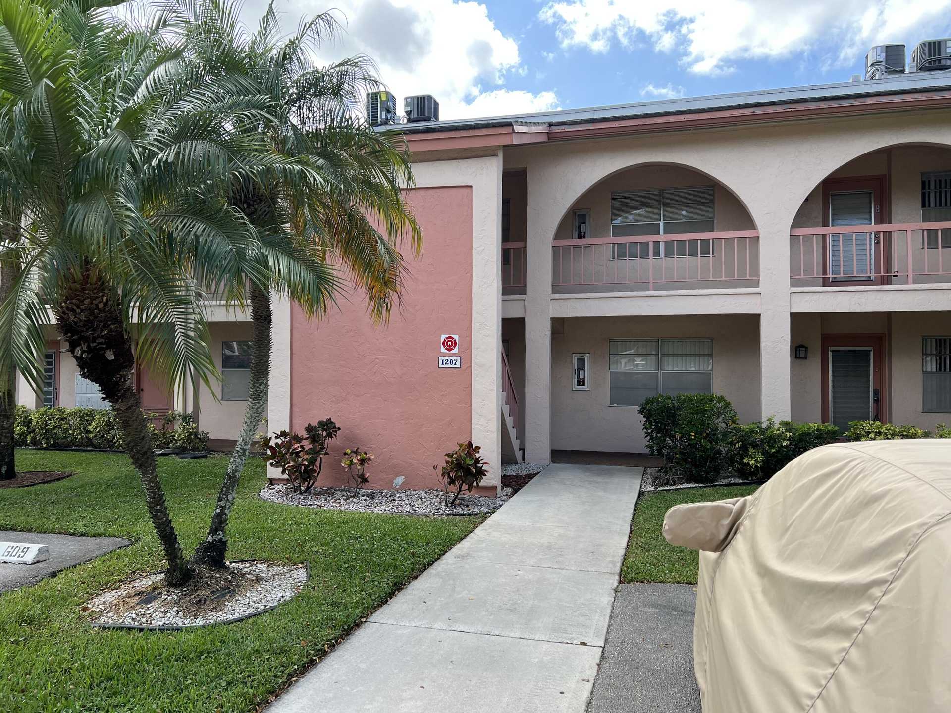 House in Coconut Creek, Florida 11683423
