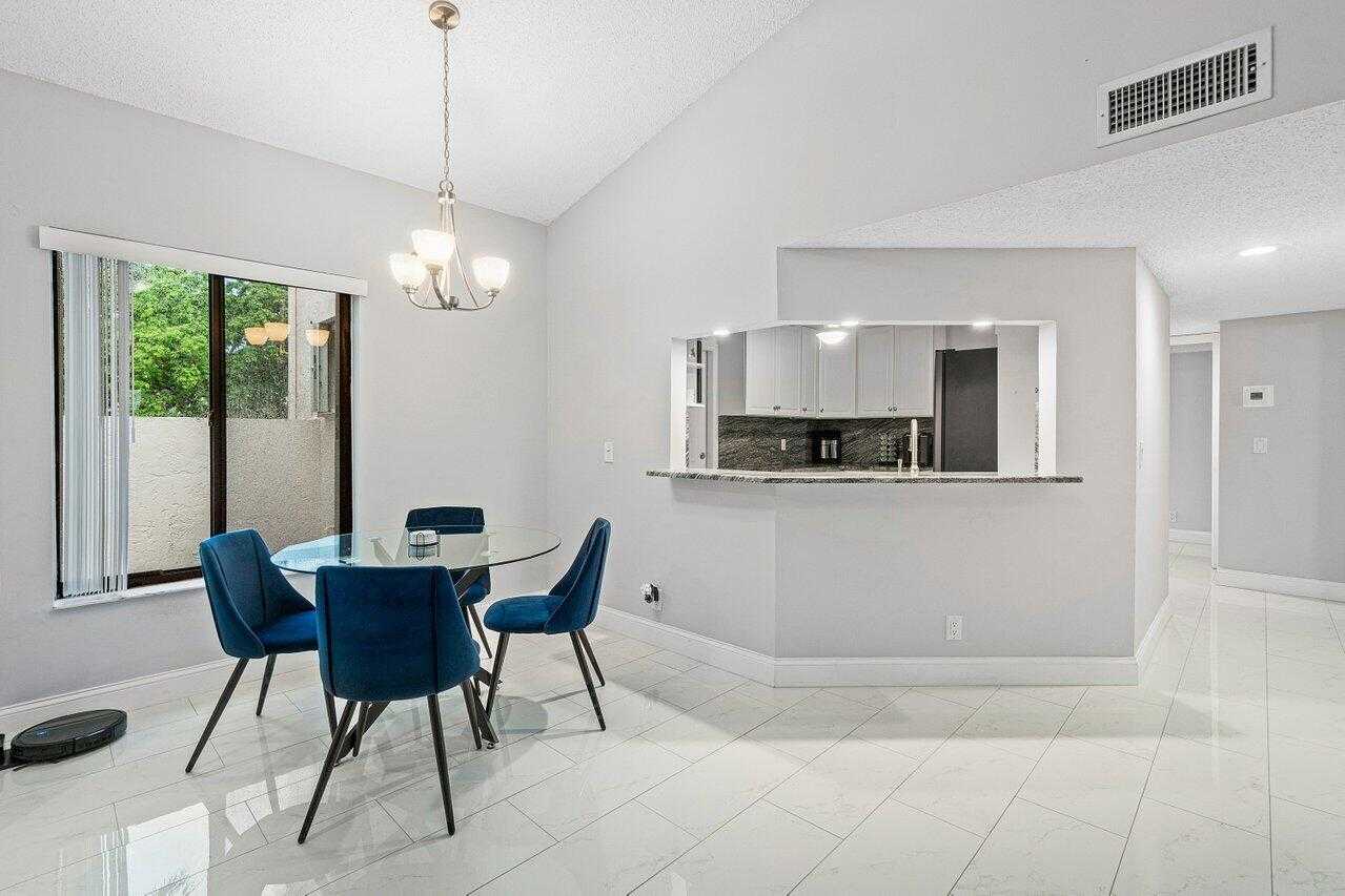 Condominium in Boynton Beach, Florida 11683430