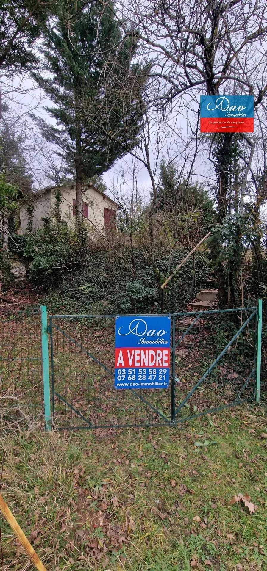 Land in Cerisiers, Yonne 11683455