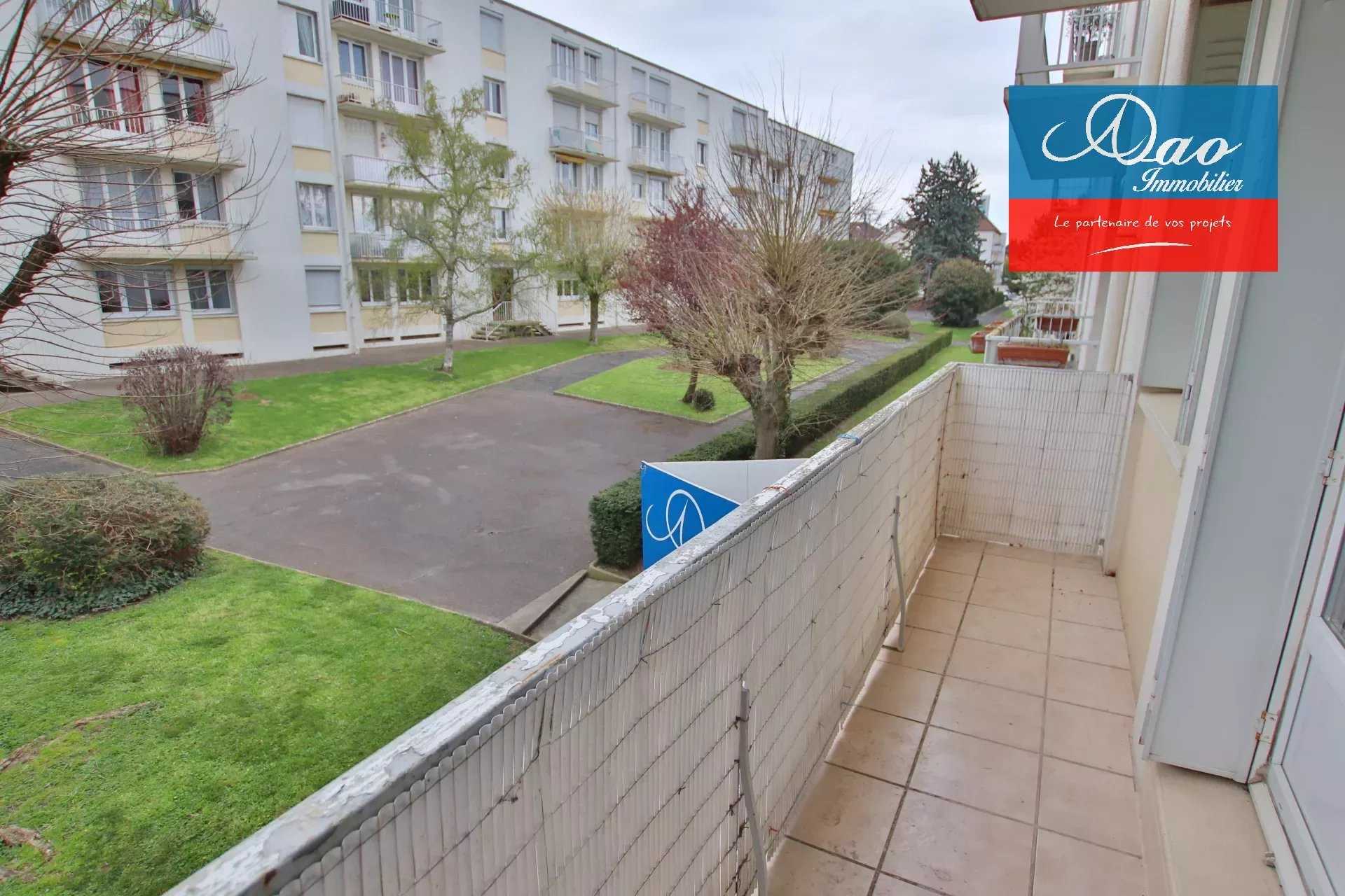 公寓 在 Saint-André-les-Vergers, Aube 11683483