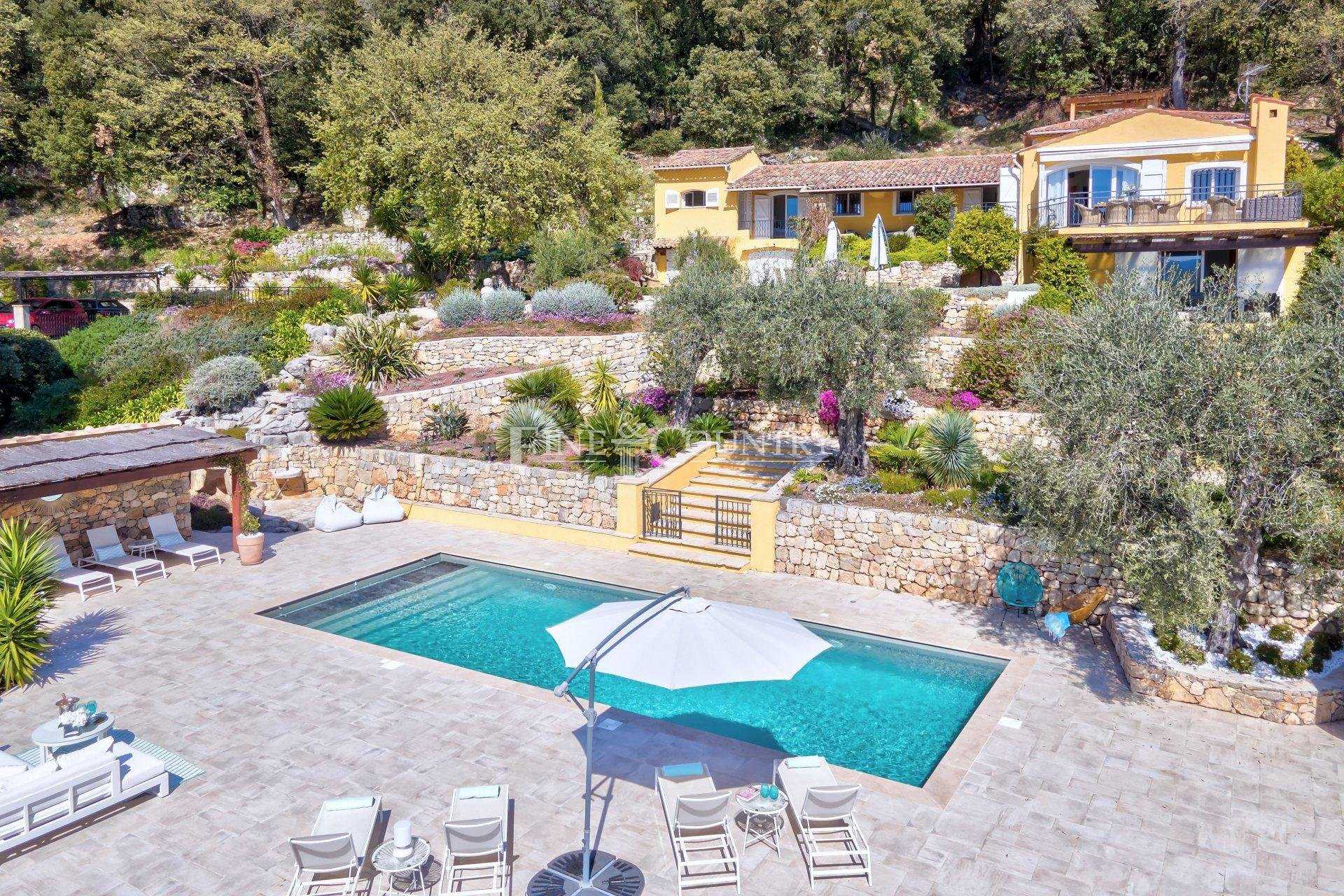 Hus i Le Tignet, Provence-Alpes-Cote d'Azur 11683753
