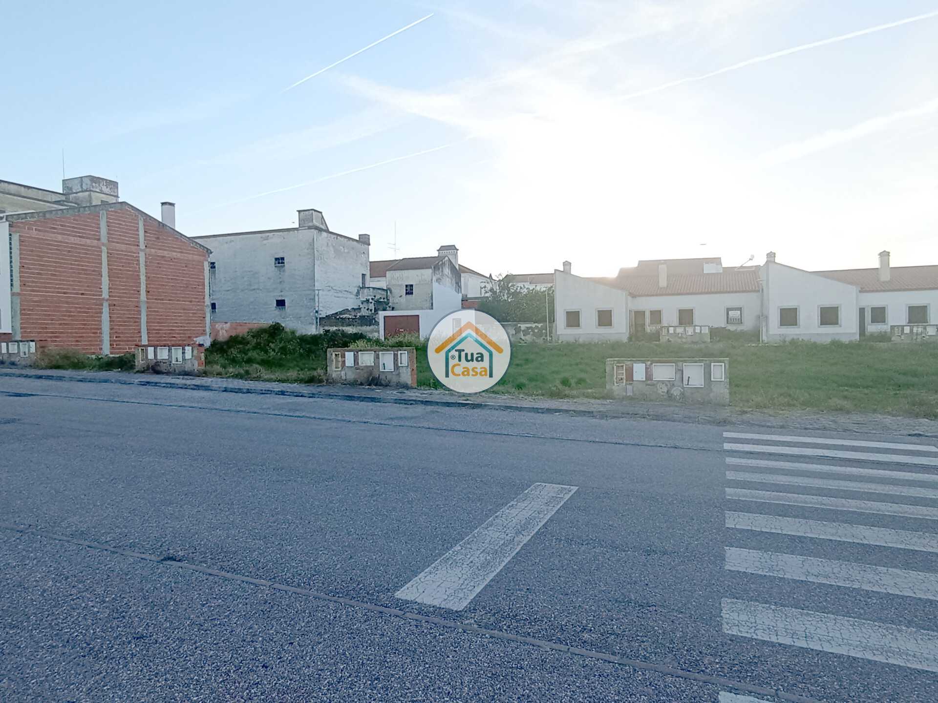 土地 在 Viana do Alentejo, Évora District 11683841