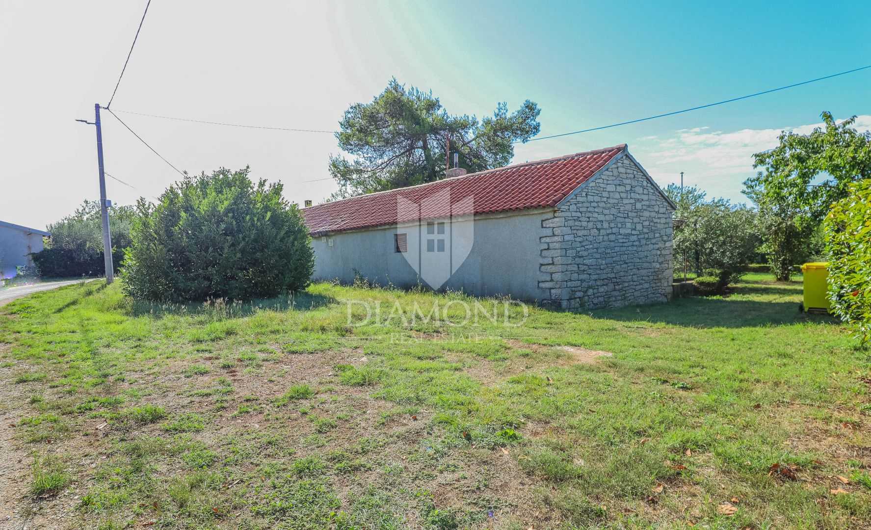 casa en Kaštel, Istria County 11684188