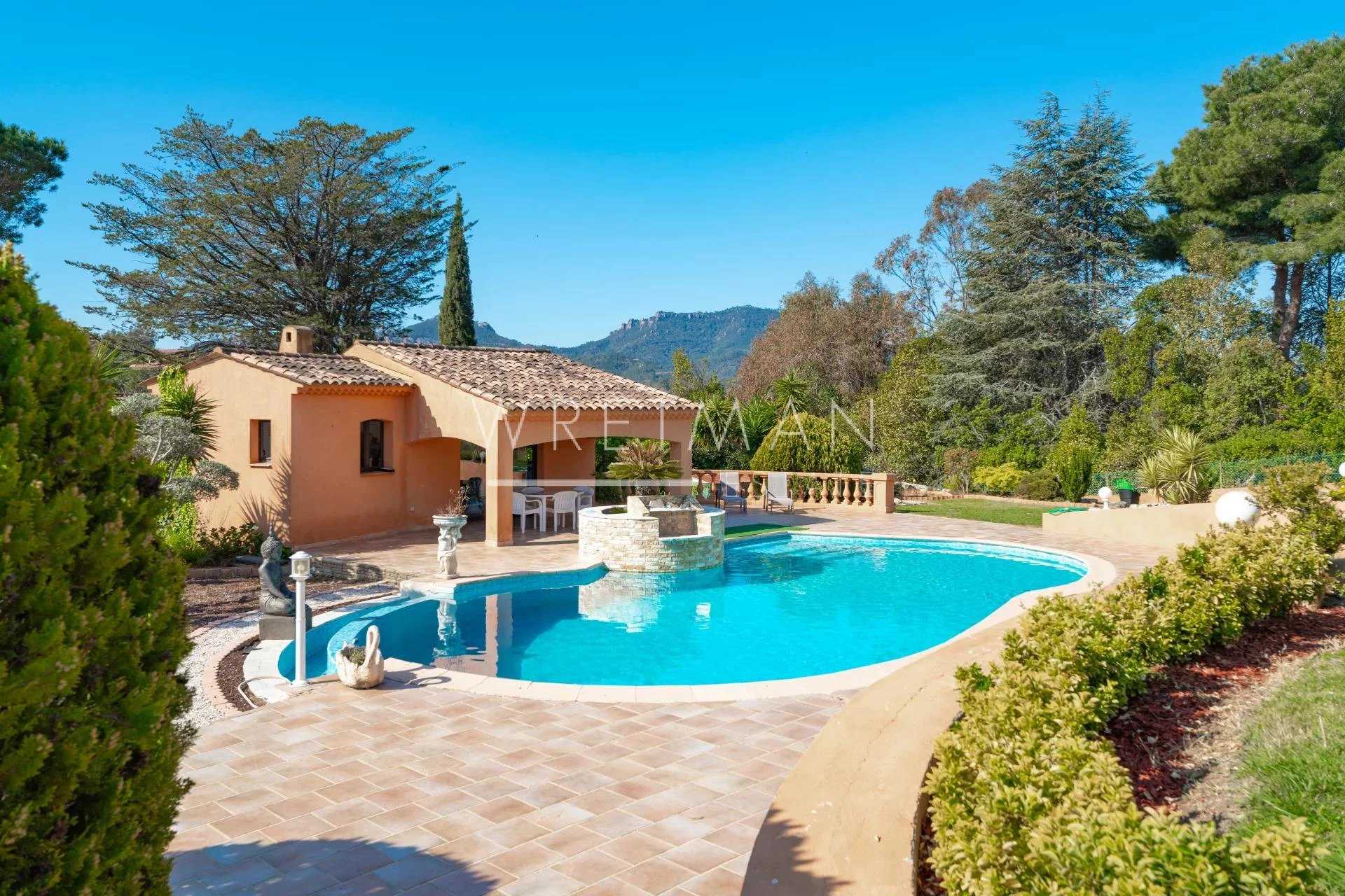 House in Mandelieu-la-Napoule, Provence-Alpes-Cote d'Azur 11687158
