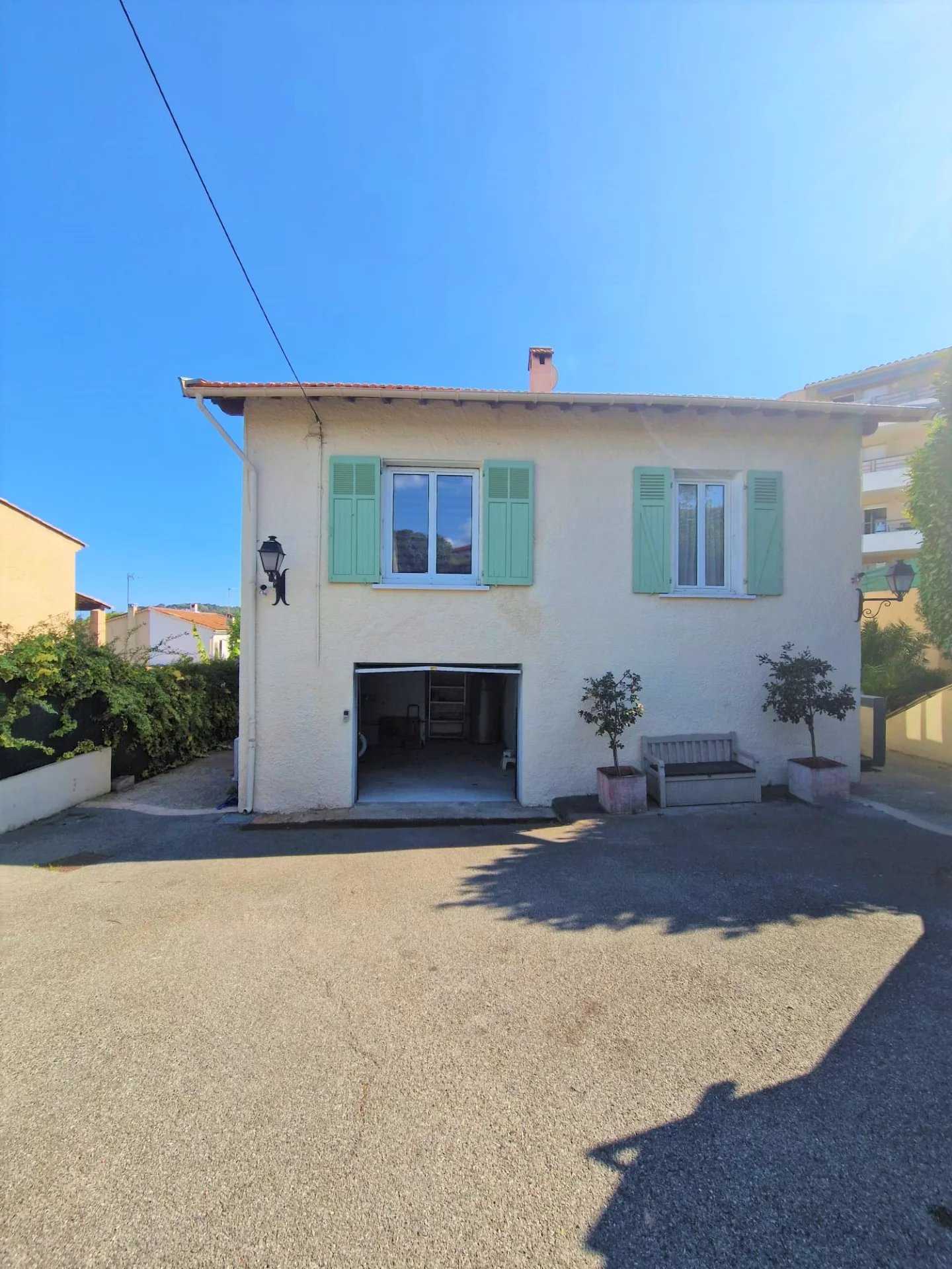 casa en Cagnes-sur-Mer, Alpes-Maritimes 11687186