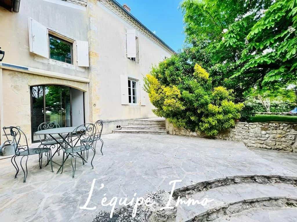 房子 在 Jegun, Occitanie 11687213