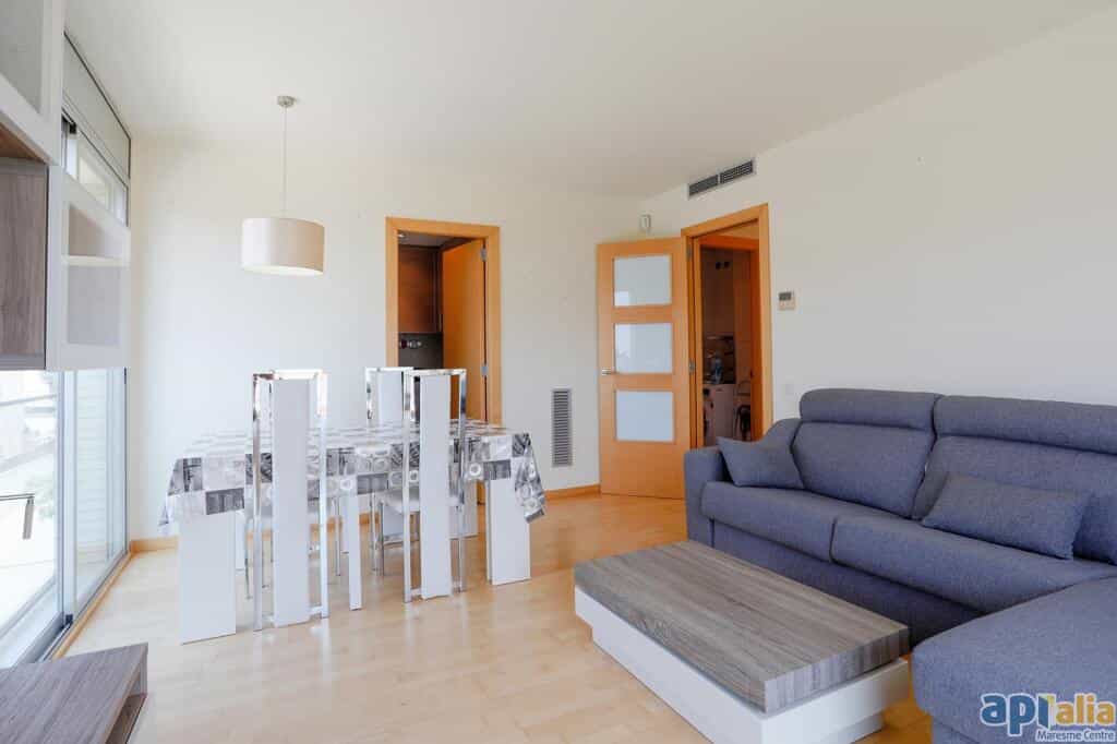 Condominium in Premia de Mar, Catalonia 11687273