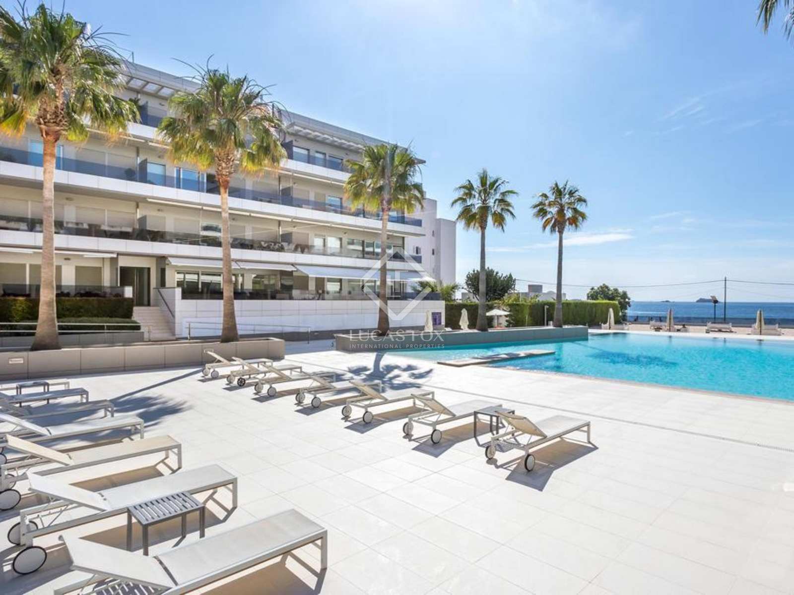 Condominium in Ibiza, De Balearen 11687755