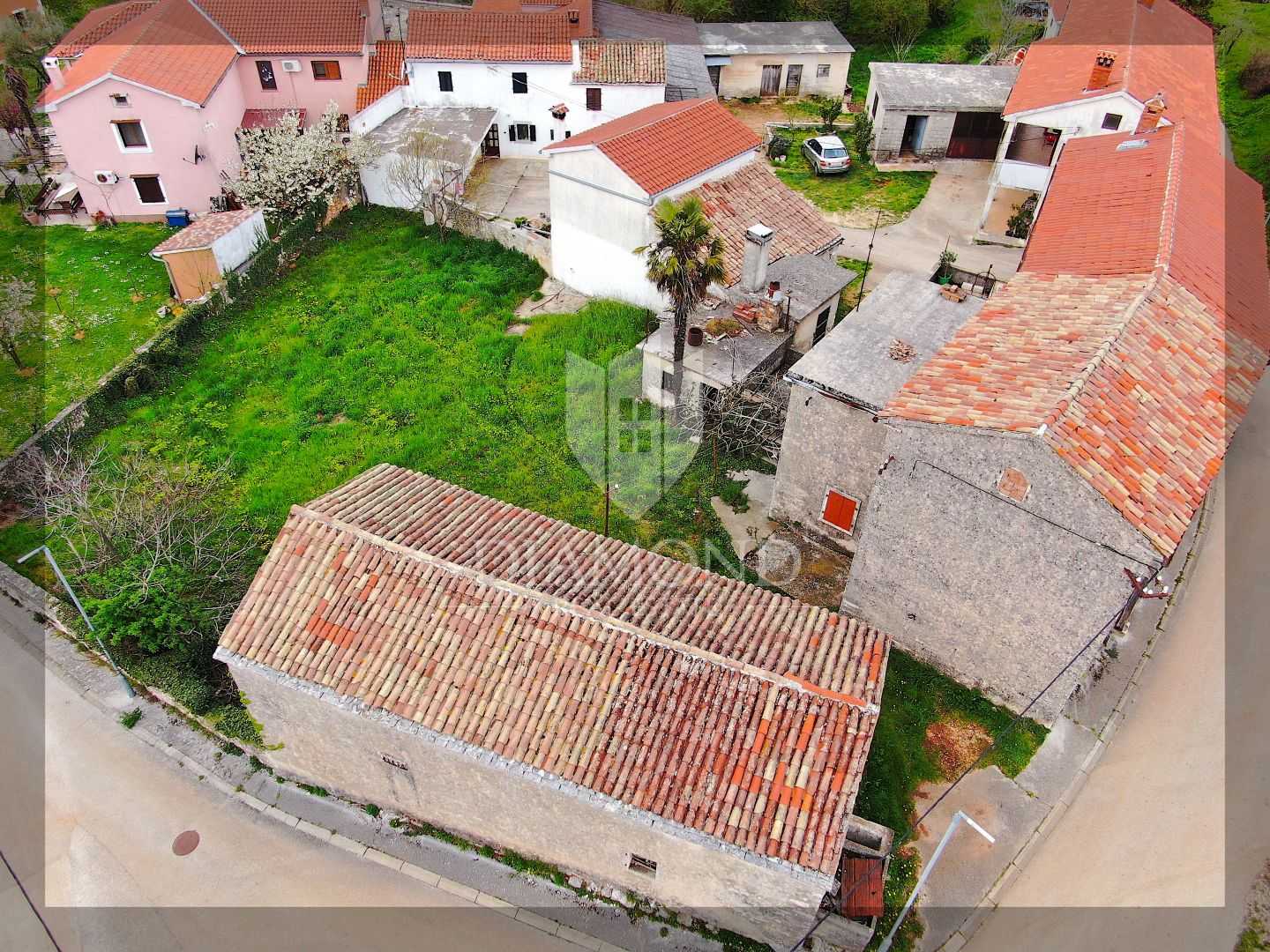 Dom w Zminj, Istarska Zupanija 11688227