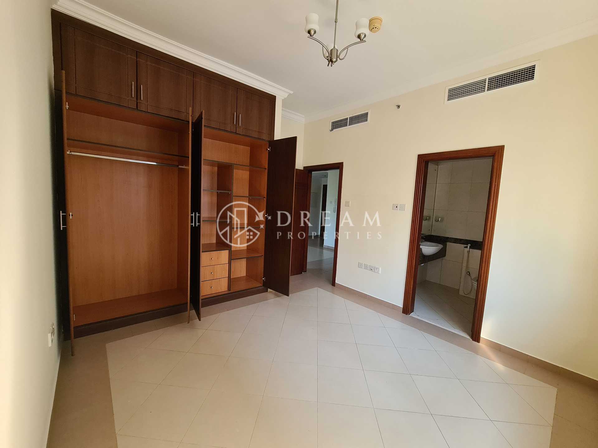 Condominium in Dubai, Dubayy 11688848
