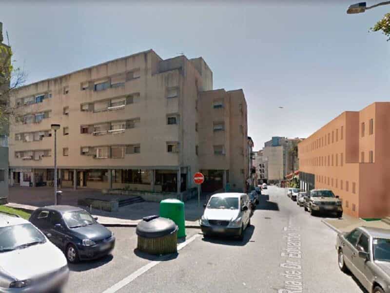 Eigentumswohnung im Matosinhos, Porto 11688980