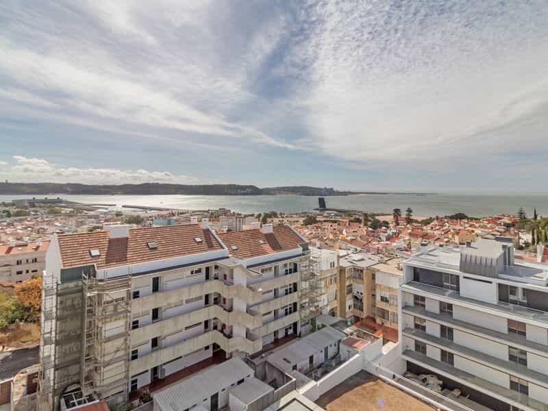 Condominium in Alges, Lisboa 11689009