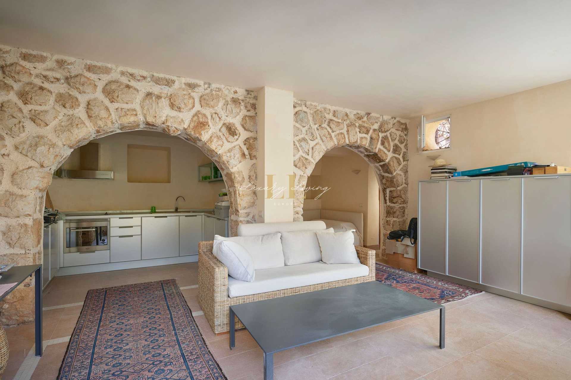 Haus im , Provence-Alpes-Côte d'Azur 11689041