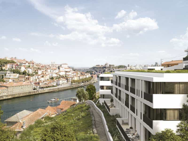 Condominium in Vila Nova de Gaia, Porto District 11689872