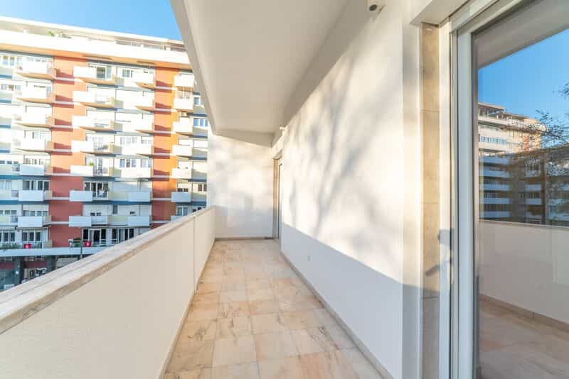 Condominium in Lumiar, Lisboa 11689926