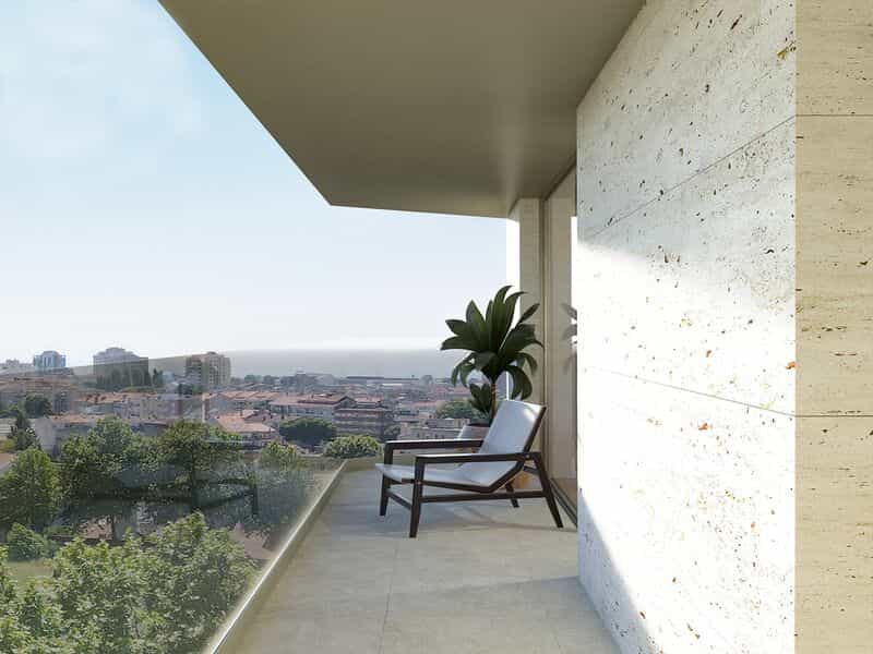 Condominium in , Porto District 11690166