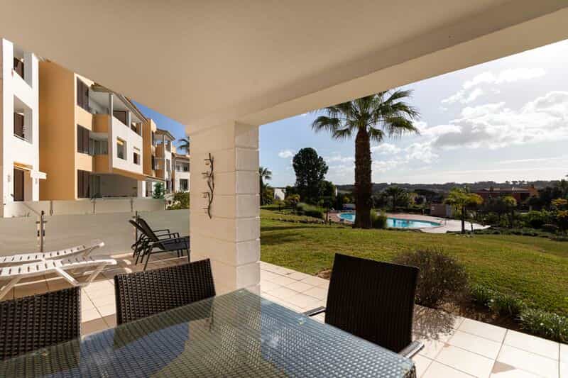 Condominium in Quarteira, Faro 11690259