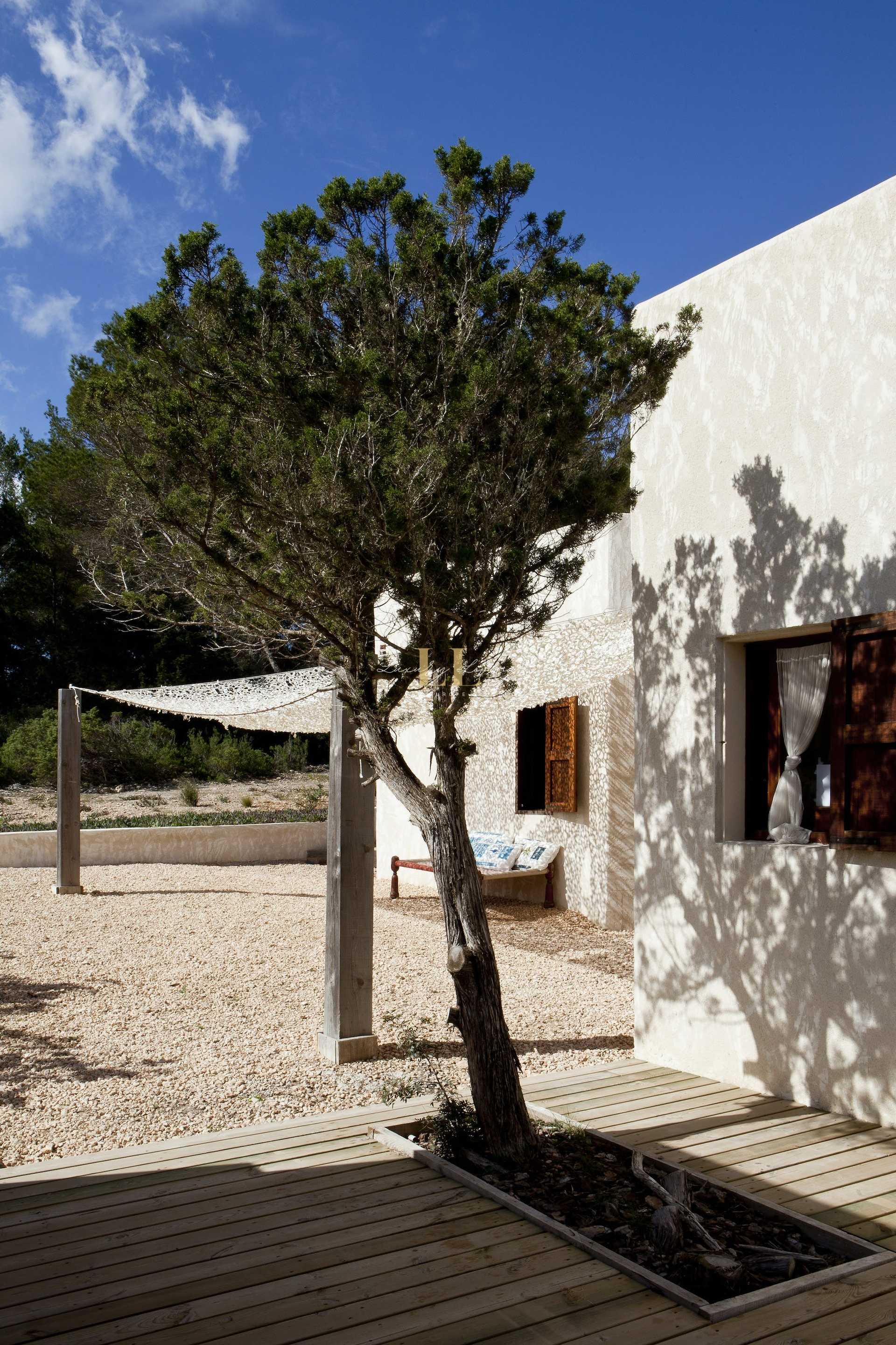 房子 在 Cap de Barbaria, Illes Balears 11690355