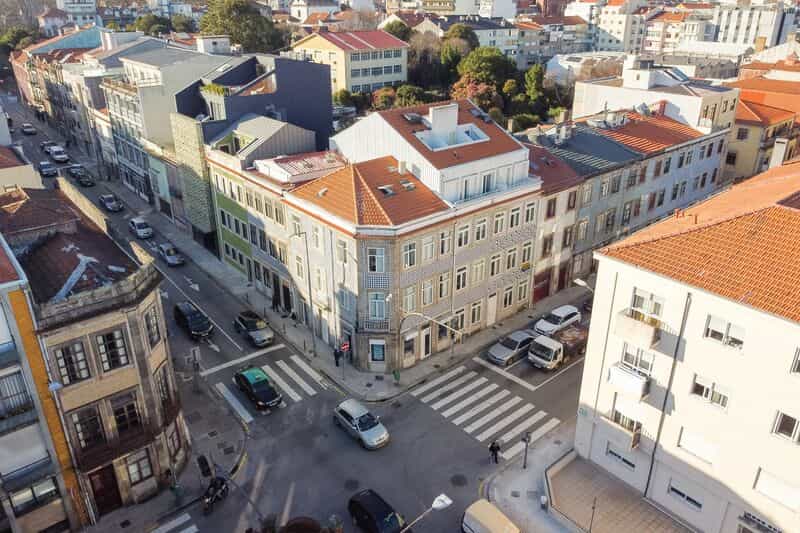 Condominium in Godim, Porto 11690654