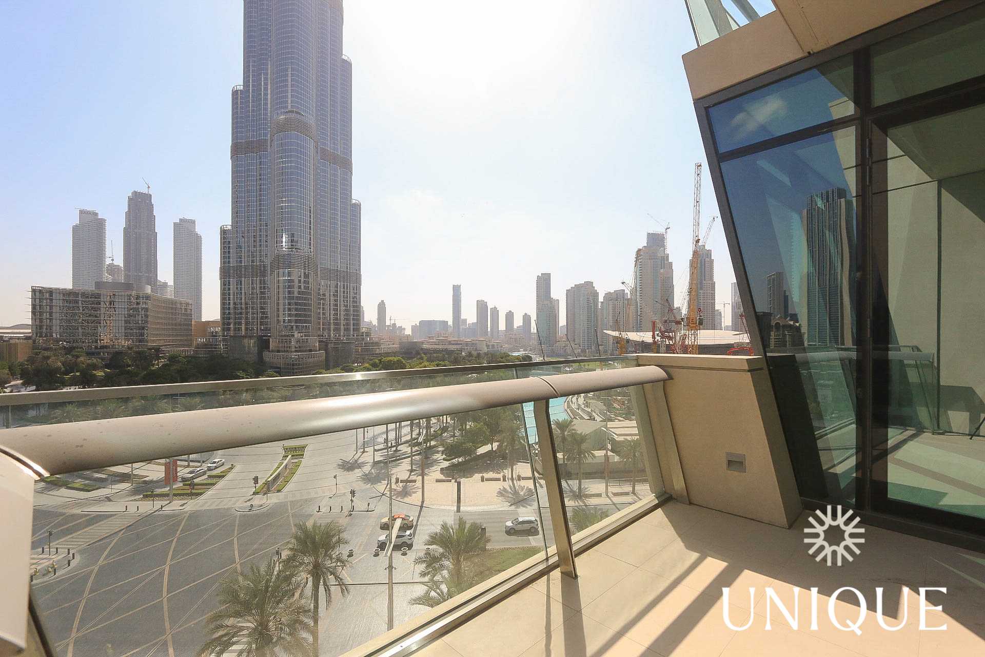 Condominium in Dubai, Dubayy 11690695