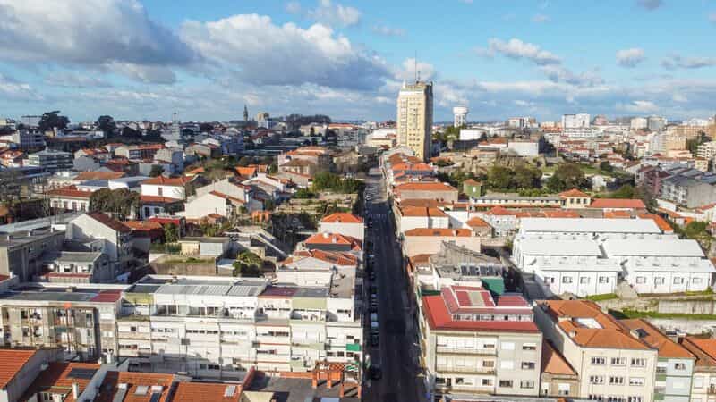 Condominium in Porto, Porto District 11690881