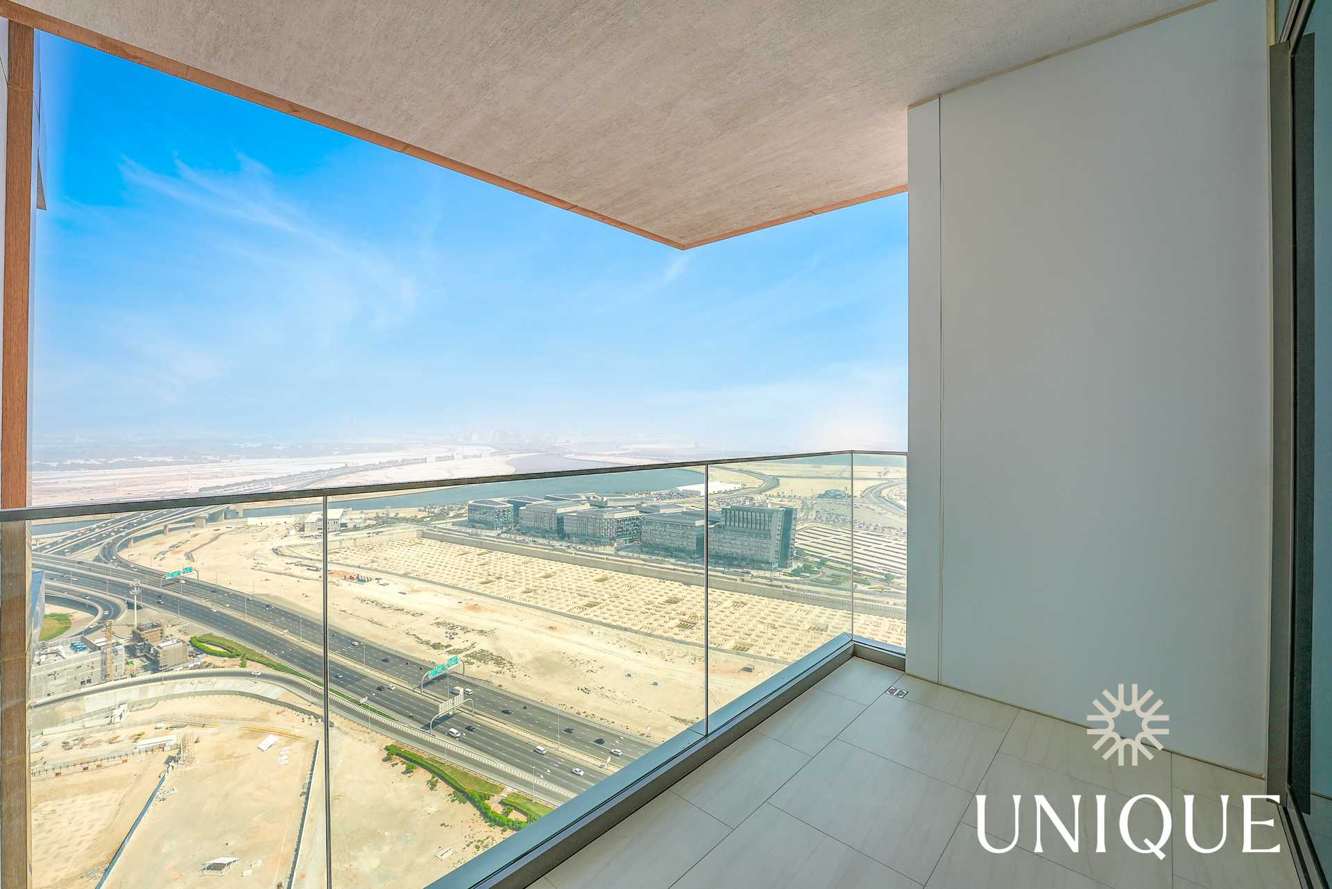 Condominium in Dubai, Dubayy 11690930
