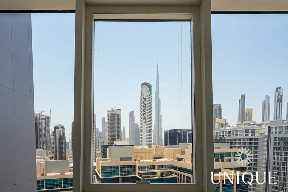 Condominium in Dubai, Dubayy 11691125