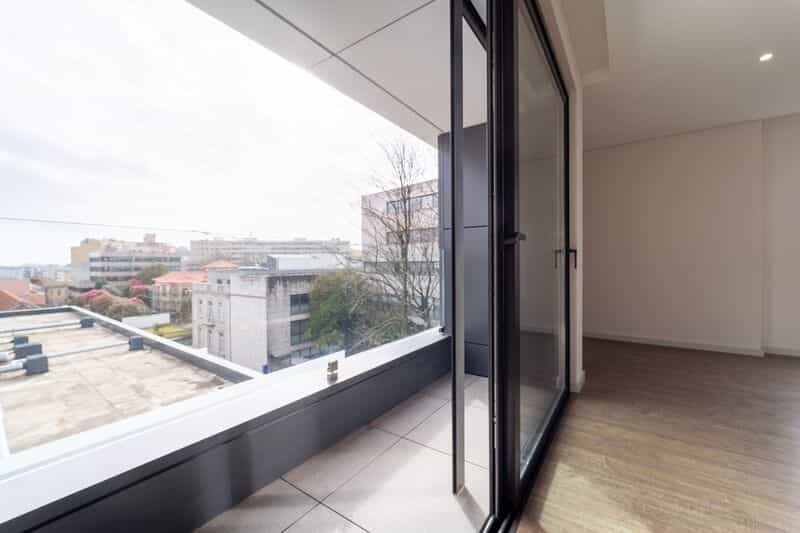 Condominium in Porto, Porto 11691268