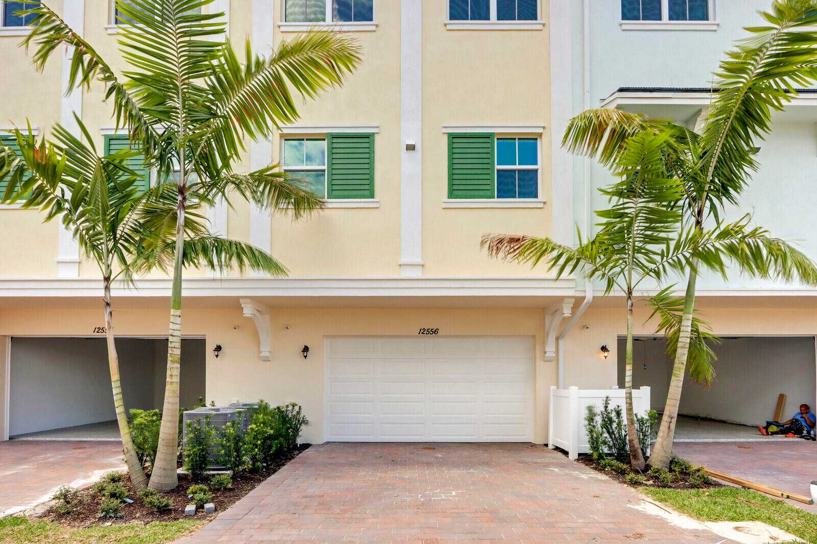 House in Palm Beach Gardens, Florida 11691316